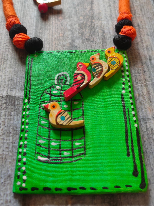 Fabric Necklace Set with Wooden Birds Motifs