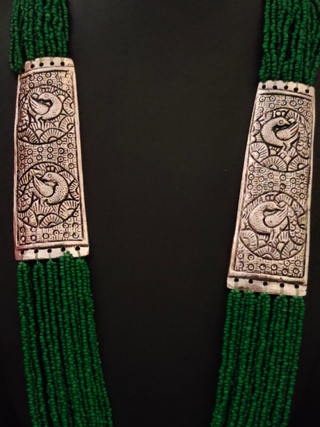 Green Beaded Multi Layered Necklace Set with Metal Detailing