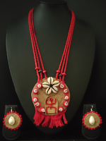 Load image into Gallery viewer, Jute and Shell Work Handcrafted Necklace Set with Thread Closure
