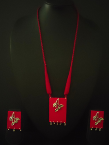 Red Fabric Necklace Set with Metal Leaves and Beads Detailing
