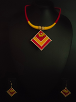 Load image into Gallery viewer, Minimalist Elegant Red &amp; Yellow Jute Necklace Set with Thread Closure
