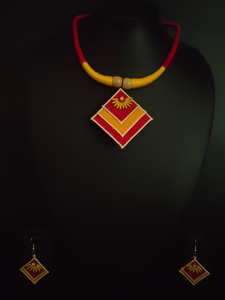 Minimalist Elegant Red & Yellow Jute Necklace Set with Thread Closure