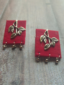 Red Fabric Necklace Set with Metal Leaves and Beads Detailing