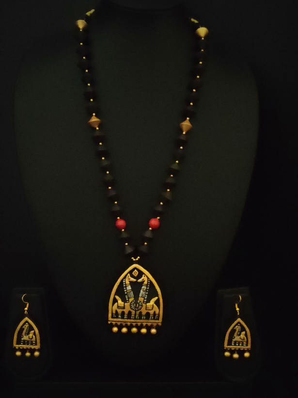Handcrafted Tribal Motifs Terracotta Necklace Set