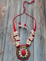 Load image into Gallery viewer, Shell and Jute Work Kantha Embroidered Fabric Necklace Set
