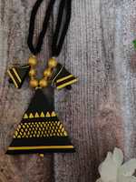 Load image into Gallery viewer, Triangular Terracotta Necklace Set
