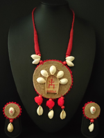 Load image into Gallery viewer, Jute and Shell Work Handcrafted Necklace Set with Thread Closure
