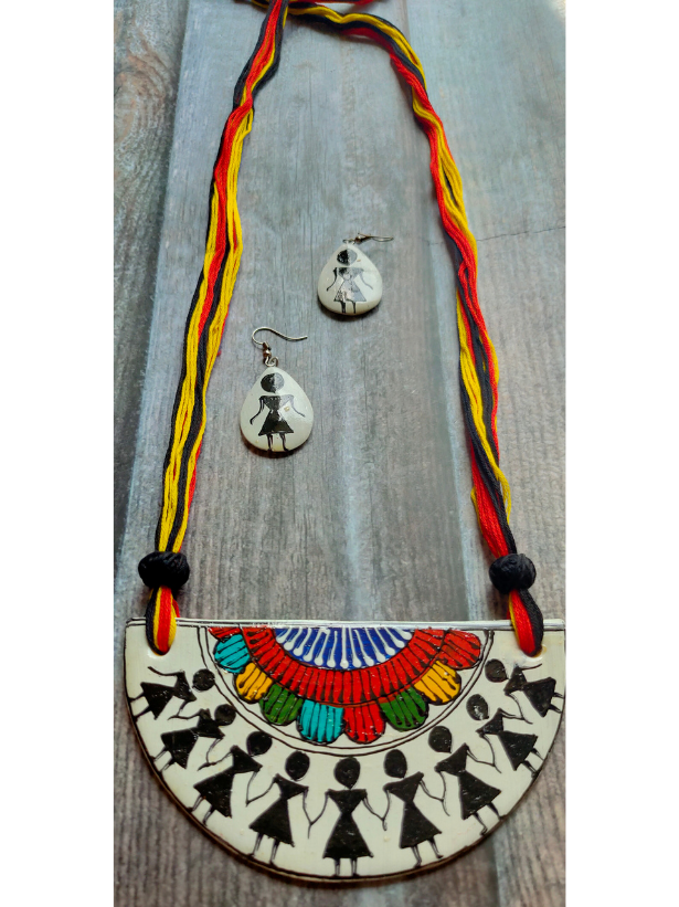 Half Moon Hand Painted Tribal Motifs Thread Closure Ceramic Necklace Set