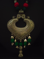 Load image into Gallery viewer, Paan Shaped Metal Pendant and Fabric Beads Necklace Set
