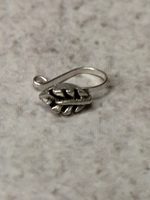 Load image into Gallery viewer, Three Peacock and Leaf Motifs Oxidized Silver-Plated Clip On Nosepin
