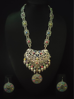 Load image into Gallery viewer, Intricately Detailed Necklace Set with Rhinestones and Mirror
