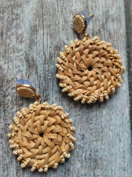 Cane Mesh Earrings with Beads Detailing