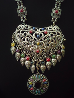 Load image into Gallery viewer, Intricately Detailed Necklace Set with Rhinestones and Mirror
