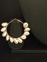 Load image into Gallery viewer, Shell Work Dangler Earrings

