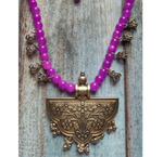 Load image into Gallery viewer, Purple Glass Beads and Metal Pendant Necklace Set with Thread Closure
