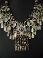 Load image into Gallery viewer, Rhinestones Embedded Afghani Necklace Set with Charms and Thread Closure
