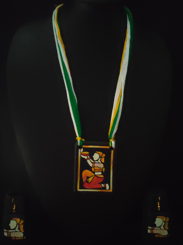 Hand Painted Clay Necklace Set with Multi-Color Thread Closure