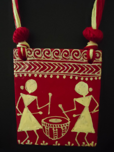 Red Hand Painted Tribal Motifs Thread Closure Ceramic Necklace Set