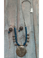 Load image into Gallery viewer, Glass Beads and Statement Metal Pendant Necklace Set
