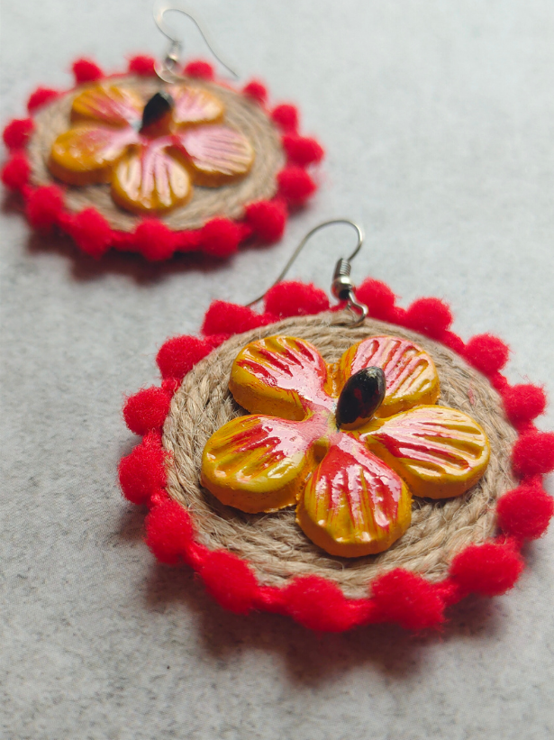 Handcrafted Jute and Fabric Necklace Set with Wooden Flowers