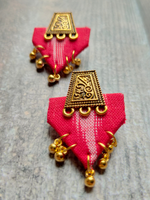 Load image into Gallery viewer, Red Fabric and Antique Gold Finish Necklace Set
