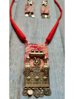 Load image into Gallery viewer, Red &amp; White Fabric and Metal Pendant Necklace Set
