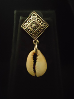 Load image into Gallery viewer, Kalamkari Fabric, Jute and Shells Statement Long Necklace Set
