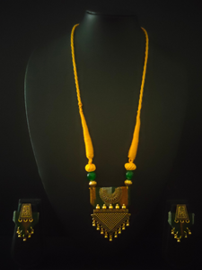 Yellow & Green Fabric and Antique Gold Finish Metal Pendant Necklace Set