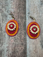 Load image into Gallery viewer, Minimalist Elegant Maroon &amp; Yellow Jute Necklace Set with Thread Closure
