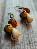 Load image into Gallery viewer, Handcrafted Fabric Necklace Set with Shells and Rudraksha
