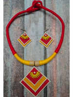 Load image into Gallery viewer, Minimalist Elegant Red &amp; Yellow Jute Necklace Set with Thread Closure
