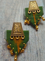 Load image into Gallery viewer, Yellow &amp; Green Fabric and Antique Gold Finish Metal Pendant Necklace Set
