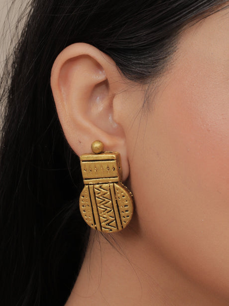 Thread Closure Handpainted Golden Terracotta Necklace Set