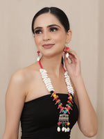 Load image into Gallery viewer, Wooden Birds and Shell Work Elaborate Necklace Set
