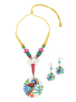 Load image into Gallery viewer, Hand Painted Peacock Wooden Necklace Set with Shells and Thread Closure
