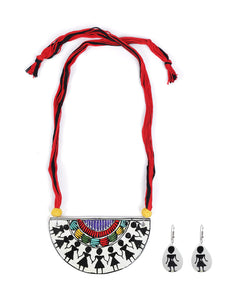 Half Moon Hand Painted Tribal Motifs Thread Closure Ceramic Necklace Set