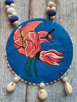 Load image into Gallery viewer, Hand Painted Fabric Necklace Set with Shells
