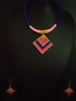 Load image into Gallery viewer, Minimalist Elegant Jute Necklace Set with Thread Closure
