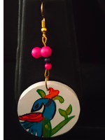 Load image into Gallery viewer, Hand Painted Peacock Wooden Necklace Set with Shells and Thread Closure
