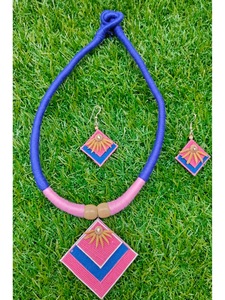 Minimalist Elegant Jute Necklace Set with Thread Closure