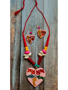 Hand Painted Fishes Wooden Necklace Set with Shells and Thread Closure