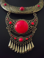 Load image into Gallery viewer, 3 Layer Hasli Necklace Set with a Statement Pendant (Red Stones)

