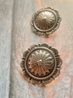 Load image into Gallery viewer, Oxidised Silver Flower Metal Stud Earrings
