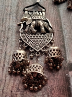 Load image into Gallery viewer, Elephant Earring with Multiple Jhumka Strands
