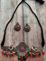 Load image into Gallery viewer, Adjustable Peacock Necklace Set with Red and Green Stones and Beads Detailing
