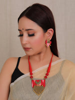 Load image into Gallery viewer, Red Fabric and Antique Gold Finish Necklace Set
