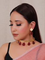 Load image into Gallery viewer, Pink Tear Drop Shaped Raw Natural Gemstones Embedded Gold Toned Versatile Hasli Style Brass Necklace Set
