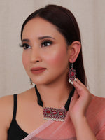 Load image into Gallery viewer, Pink Stones Embedded Thread Closure Choker Necklace Set
