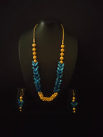 Load image into Gallery viewer, Thread Closure Terracotta Necklace Set
