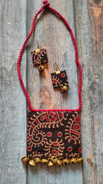 Load image into Gallery viewer, Block Printed Fabric Necklace Set Accentuated with Ghungroos
